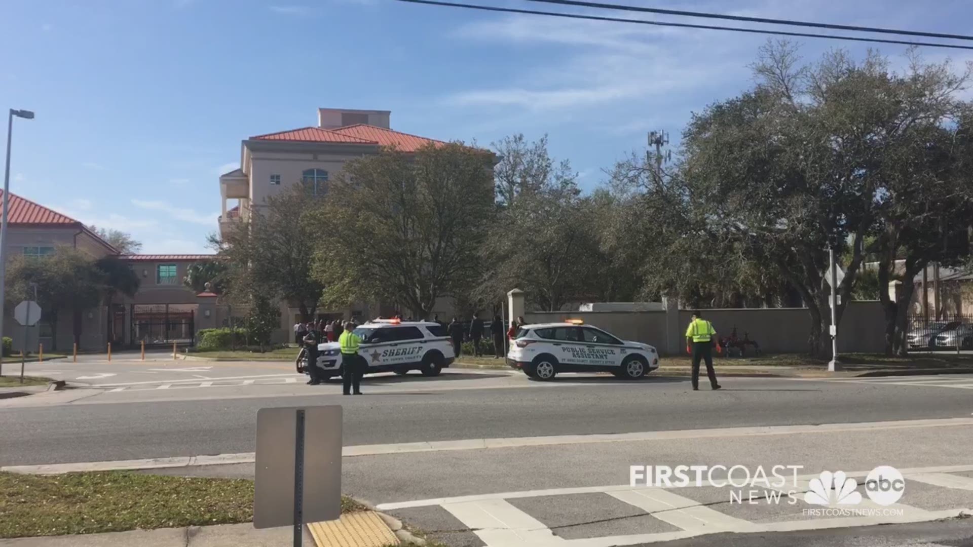 The St. Johns County Courthouse evacuation has now been cleared after an anonymous bomb threat call.