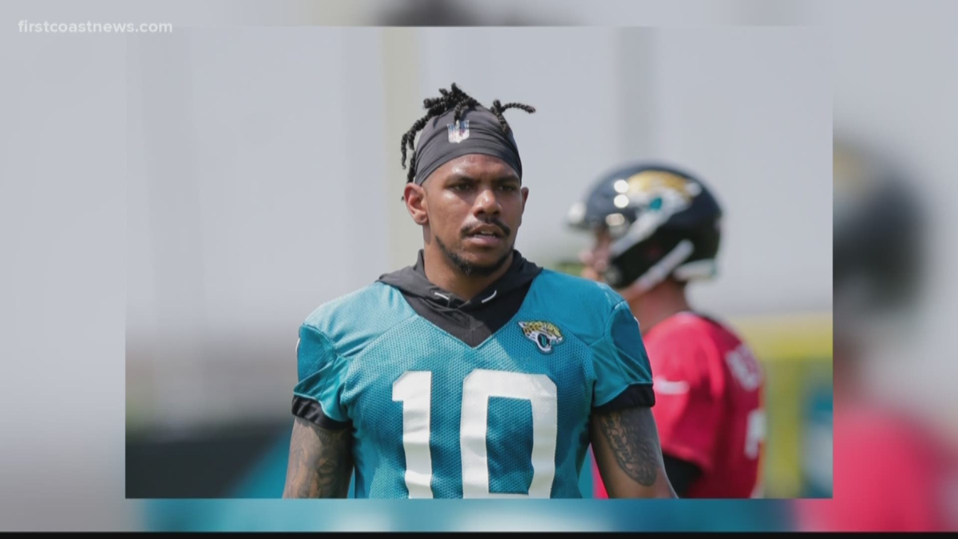 Former Jaguars wide receiver Terrelle Pryor was stabbed Friday at his Pittsburgh apartment, according to reports.
