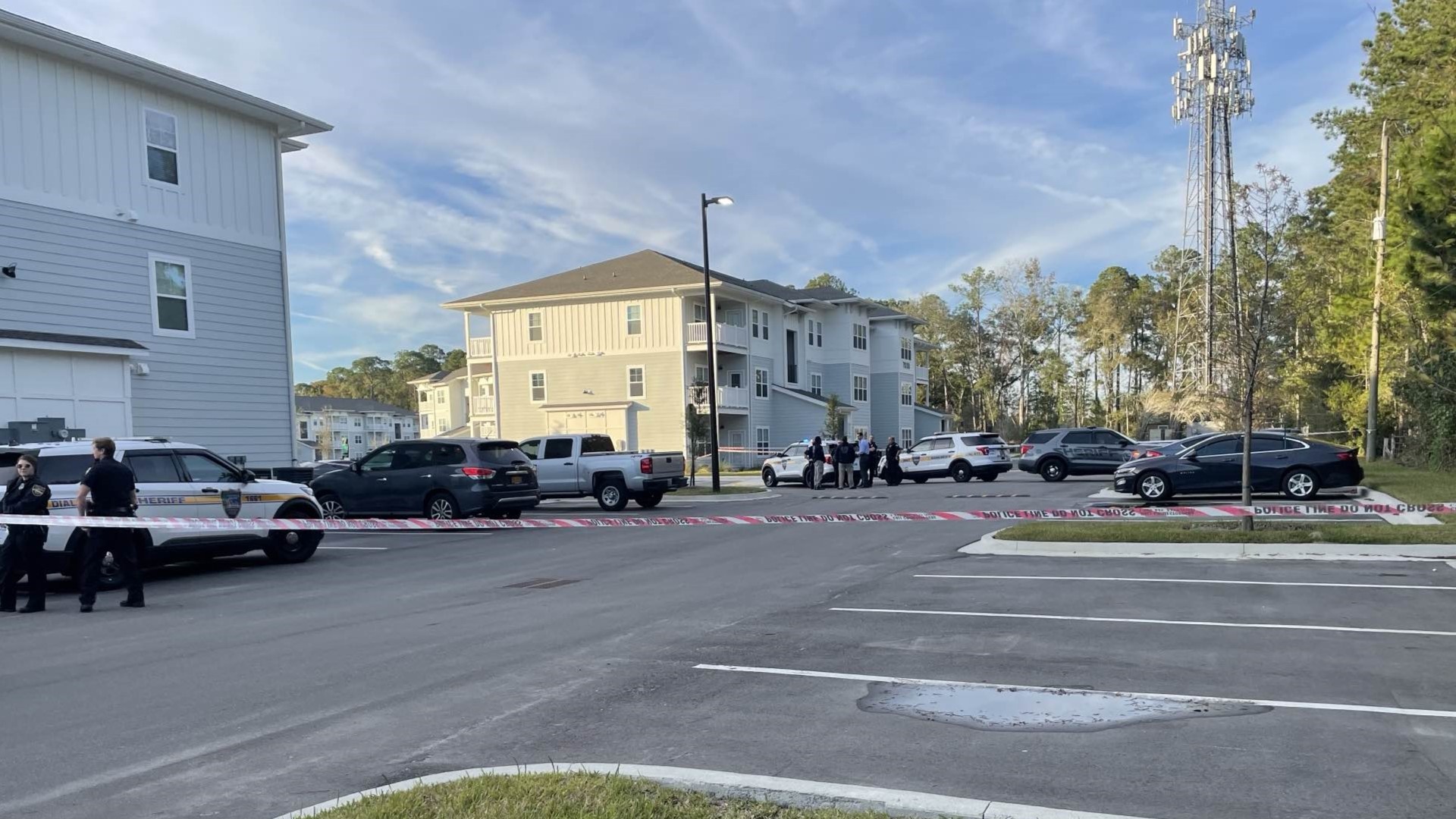 The Jacksonville Sheriff's Office is investigating after a shooting in the Ortega neighborhood left a man dead Monday afternoon.