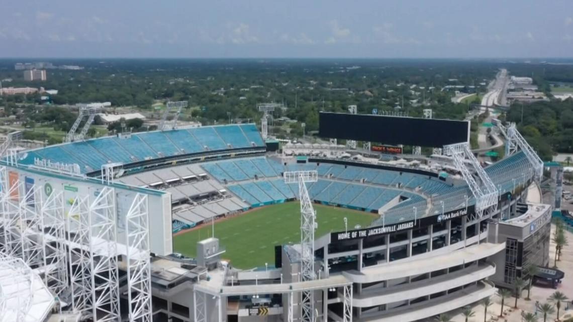 JACKSONVILLE, FL - August 05, 2016: Huge Screen In Teal Sky Color. EverBank  Field Is An American Football Stadium And The Home Stadium Of The Jacksonville  Jaguars Of The National Teal Football