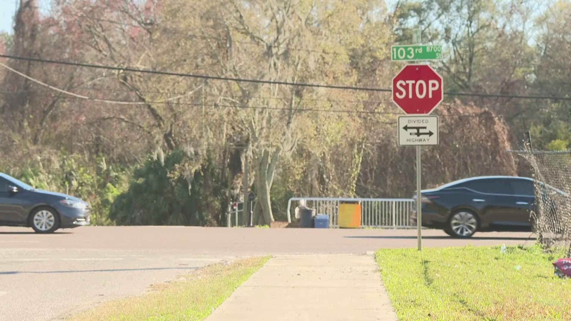 A United States Postal Worker was killed in a crash on 103rd Street while trying to turn onto Lambing Road in Jacksonville on Tuesday.