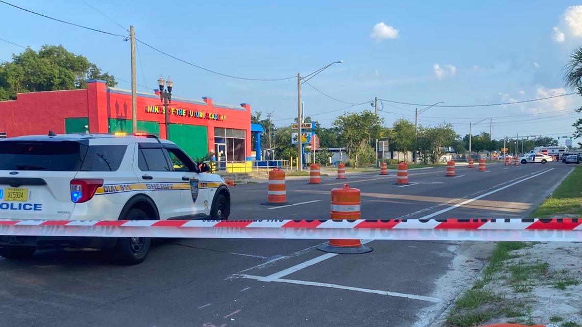 JSO: Man killed in Brentwood officer-involved shooting - Vimarsana News