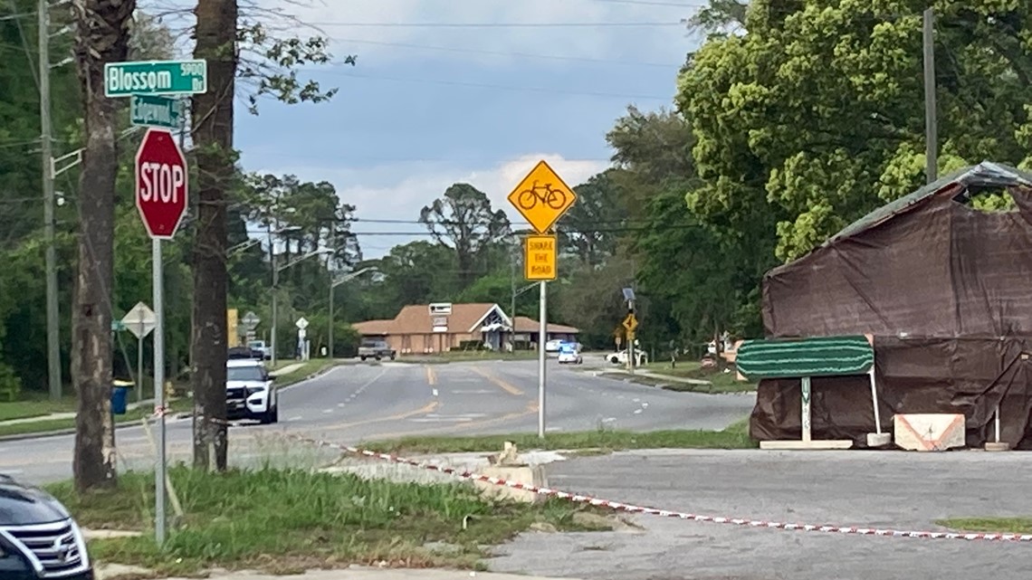 Seven people rushed to hospital after crash in Jacksonville - Vimarsana News