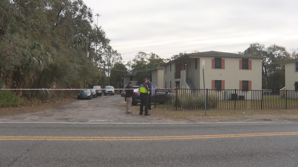 Jacksonville's Westside High School on lockdown due to nearby shooting ...