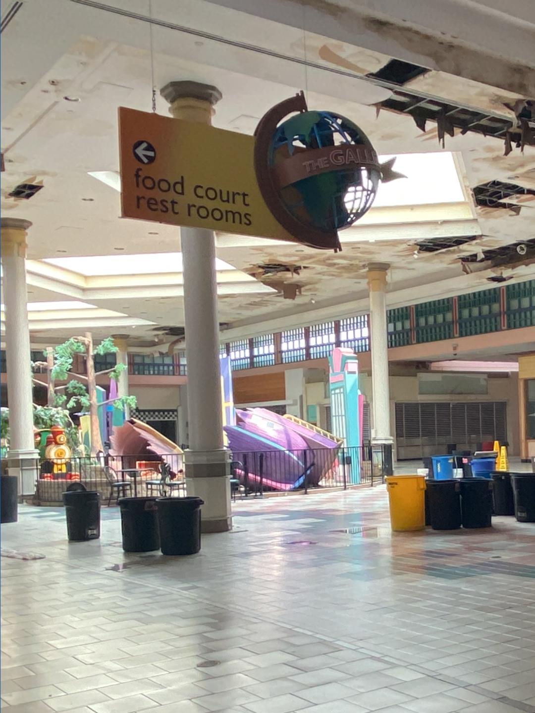 Jacksonville residents reflect as Regency Square Mall closes its doors ...