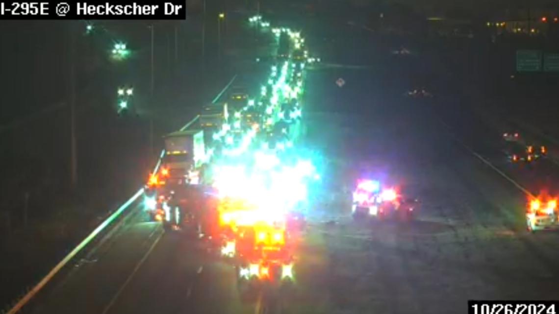 Crash on I-295 north closes all lanes near Heckscher Drive