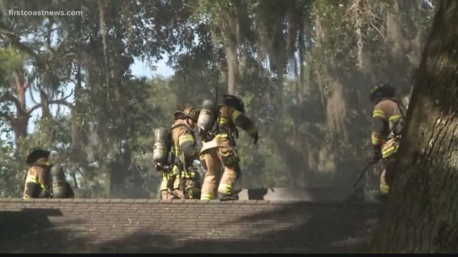 Around 10 a.m., Jacksonville Fire and Rescue Department crews responded to the 6900 block of Salamanca Avenue and advised that heavy smoke was showing from a home.