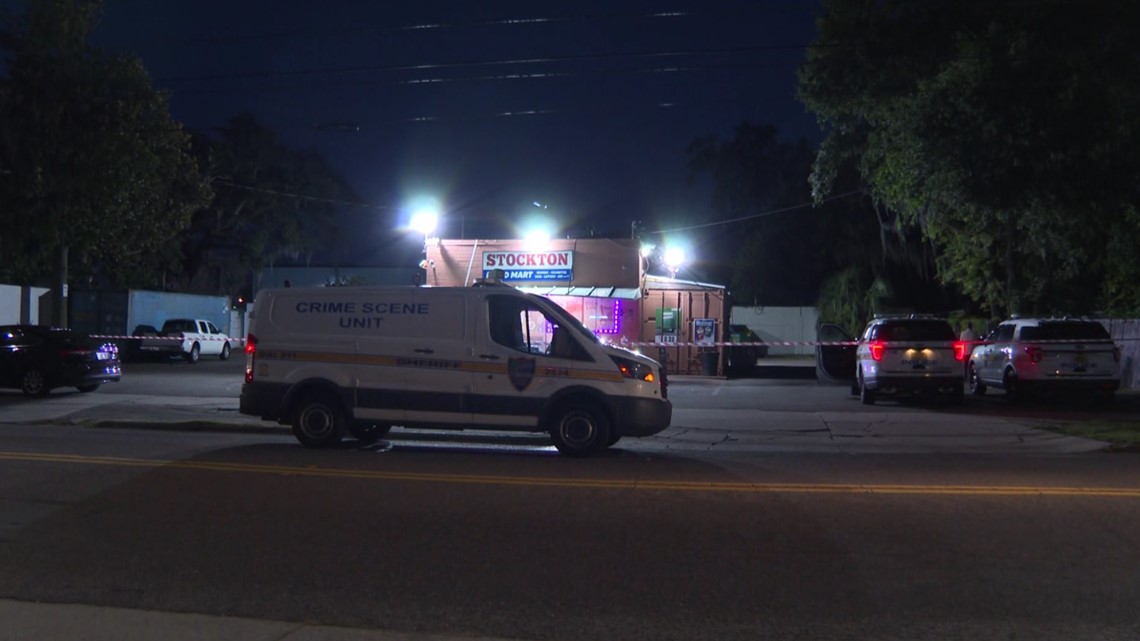 Man found dead at convenience store in Jacksonville - Vimarsana News