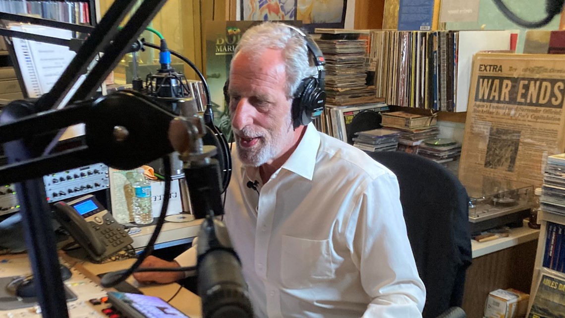 Jacksonville DJ talks recalls experience with male breast cancer - Vimarsana News