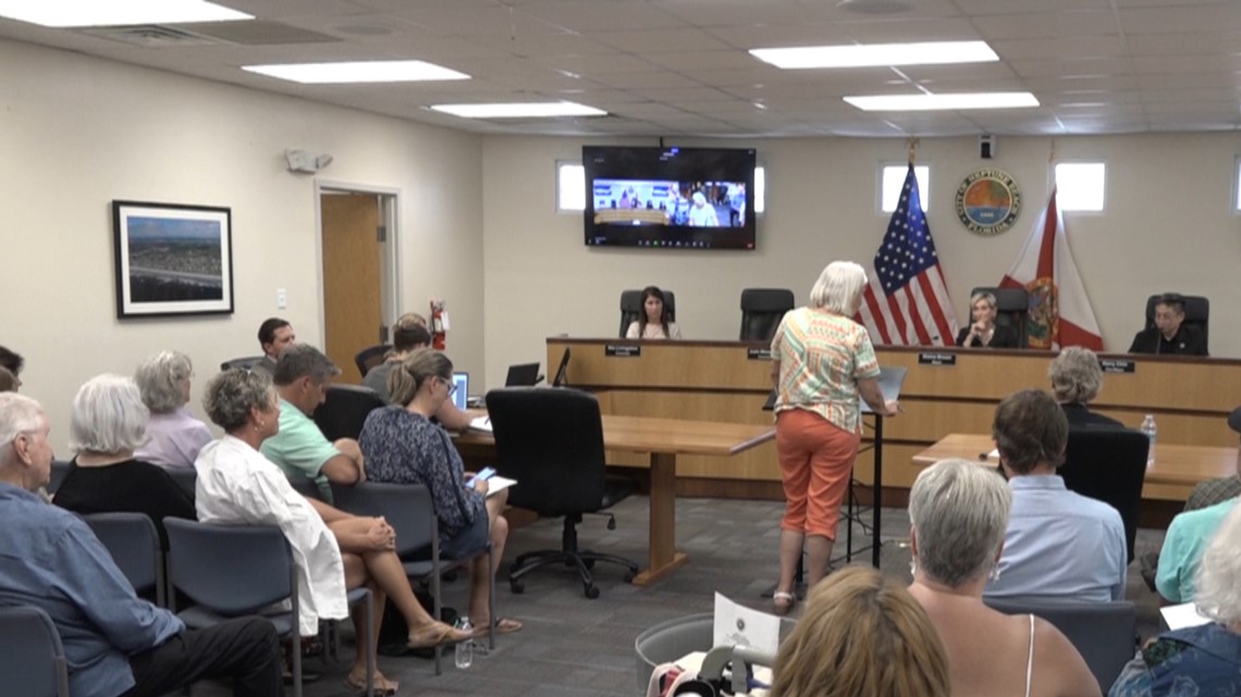 Neptune Beach seniors demand completion of senior activity center