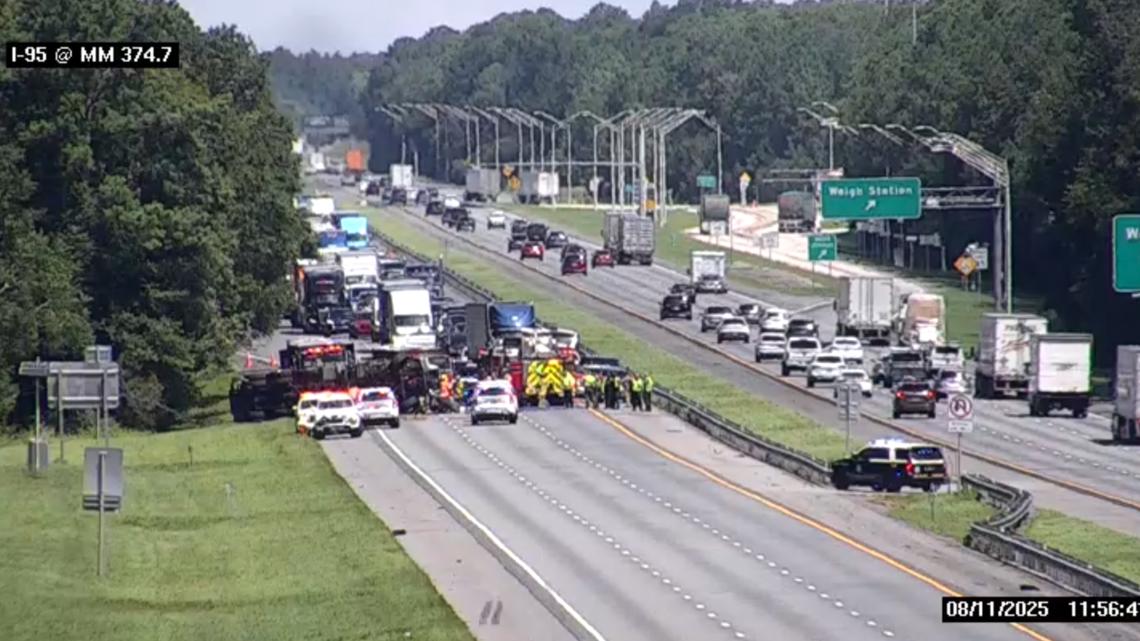 Semitruck driver killed in crash on I-95 in Yulee | firstcoastnews.com