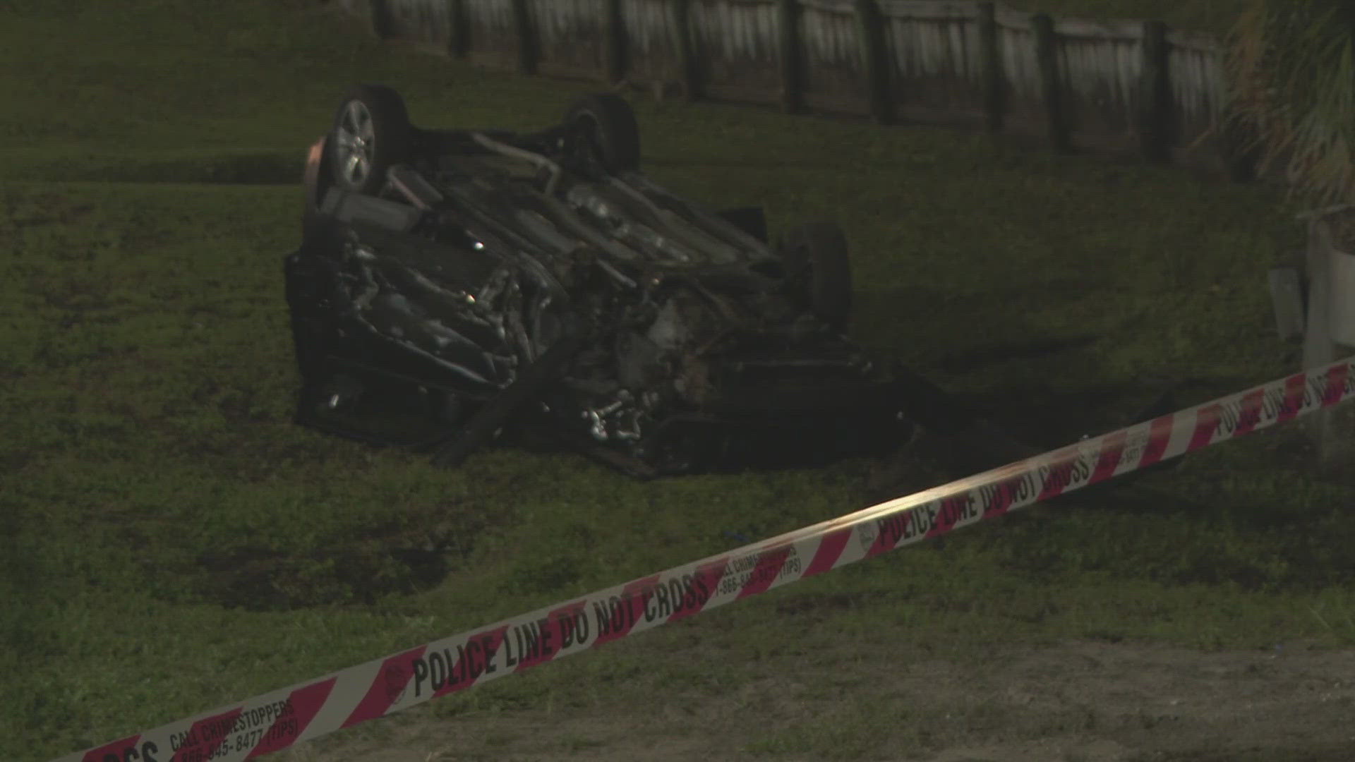 The Jacksonville Sheriff's Office said two cars collided during a left turn attempt at Monument Road and Lee Road, killing one man and injuring a woman.