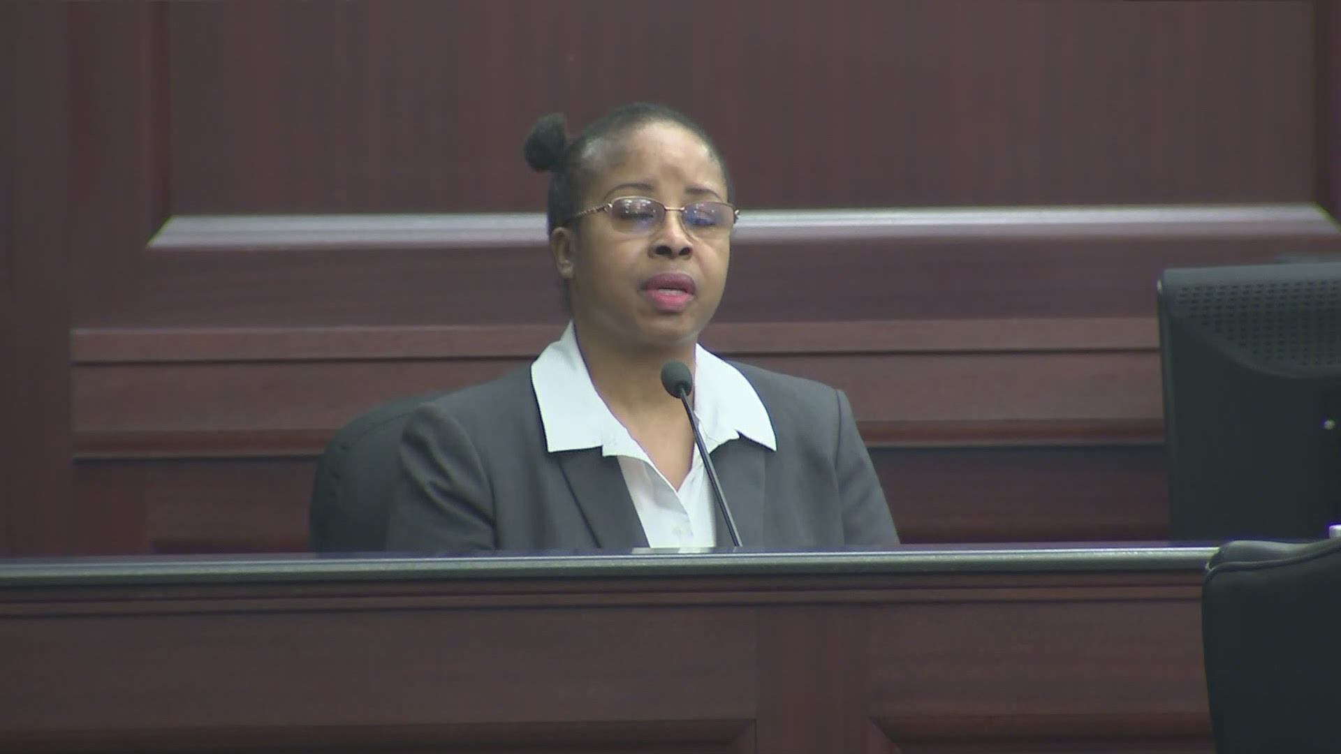 Kidnapper Gloria Williams testified in court Friday that she was in an abusive relationship and suffered a miscarriage in the years leading up to her kidnapping Kamiyah Mobley from a Jacksonville hospital 19 years ago.