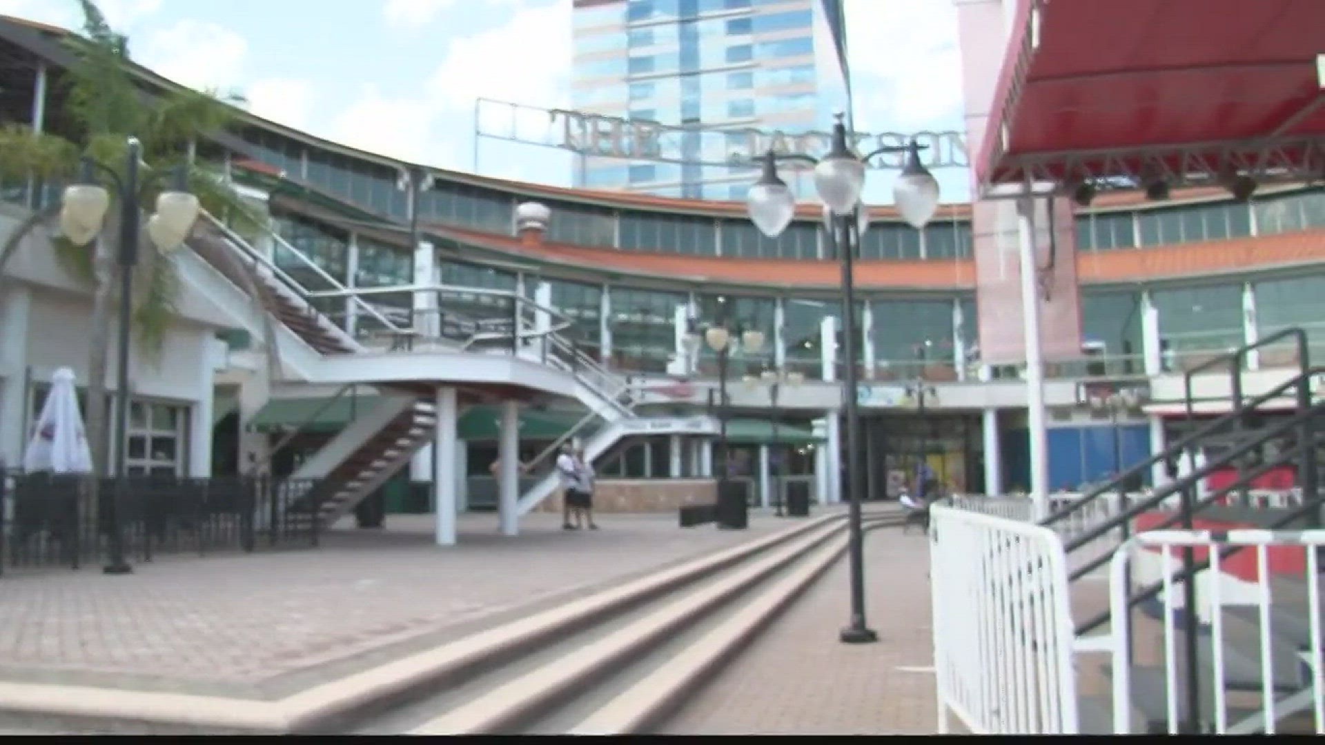 Jacksonville's Mayor wants the current owner of The Landing to give control back to the city.