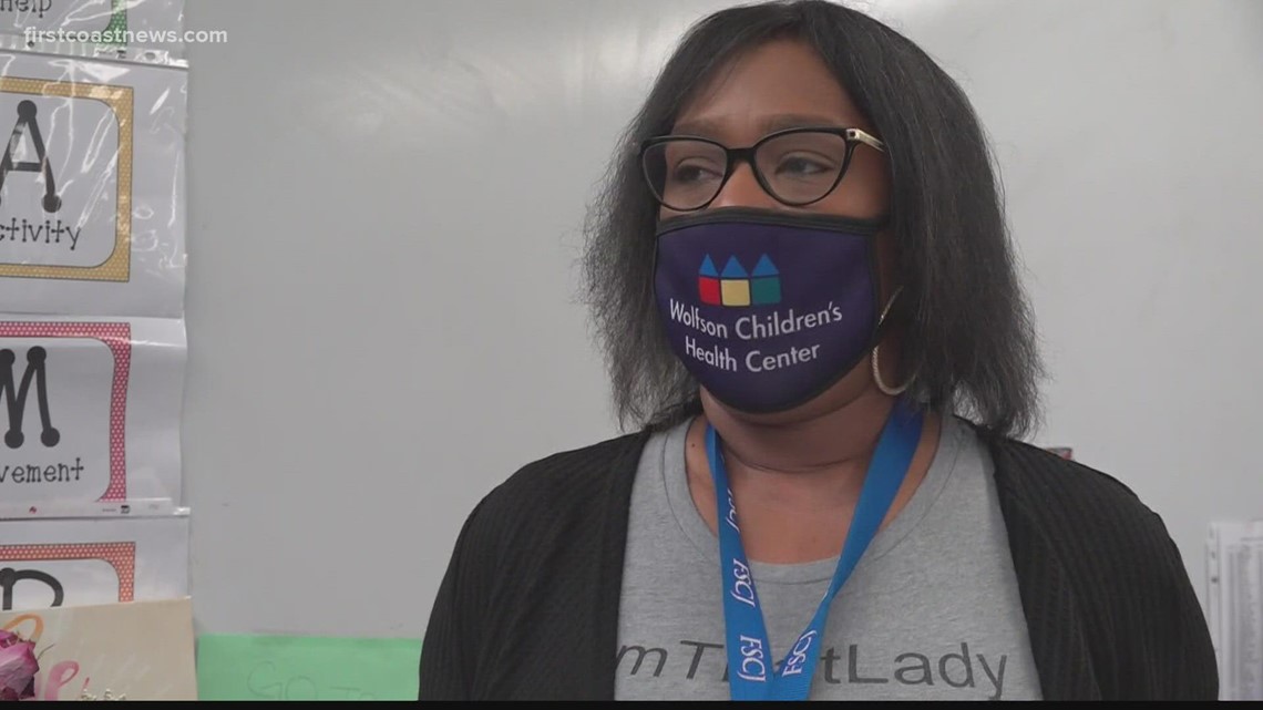 Ribault High School's Mrs. Sams is our Teacher of the Week - Vimarsana News