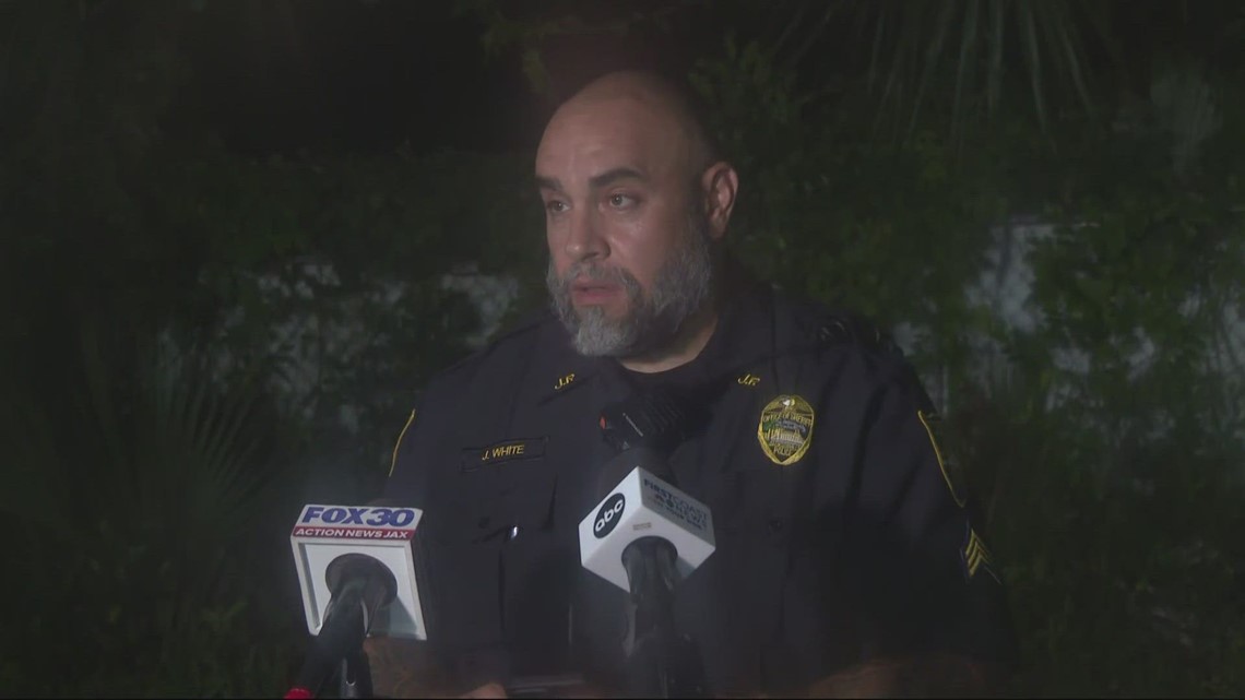 Police investigating bomb threat in Jacksonville neighborhood