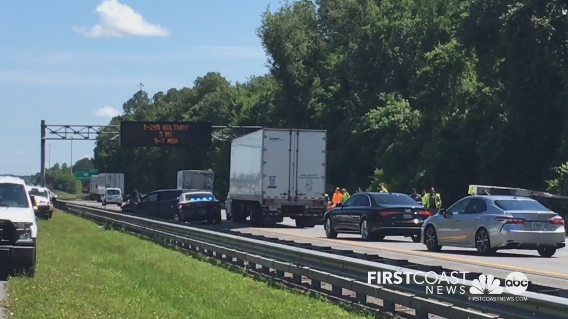 Traffic slowly continues after crash involving FDOT Road Ranger on SB I ...