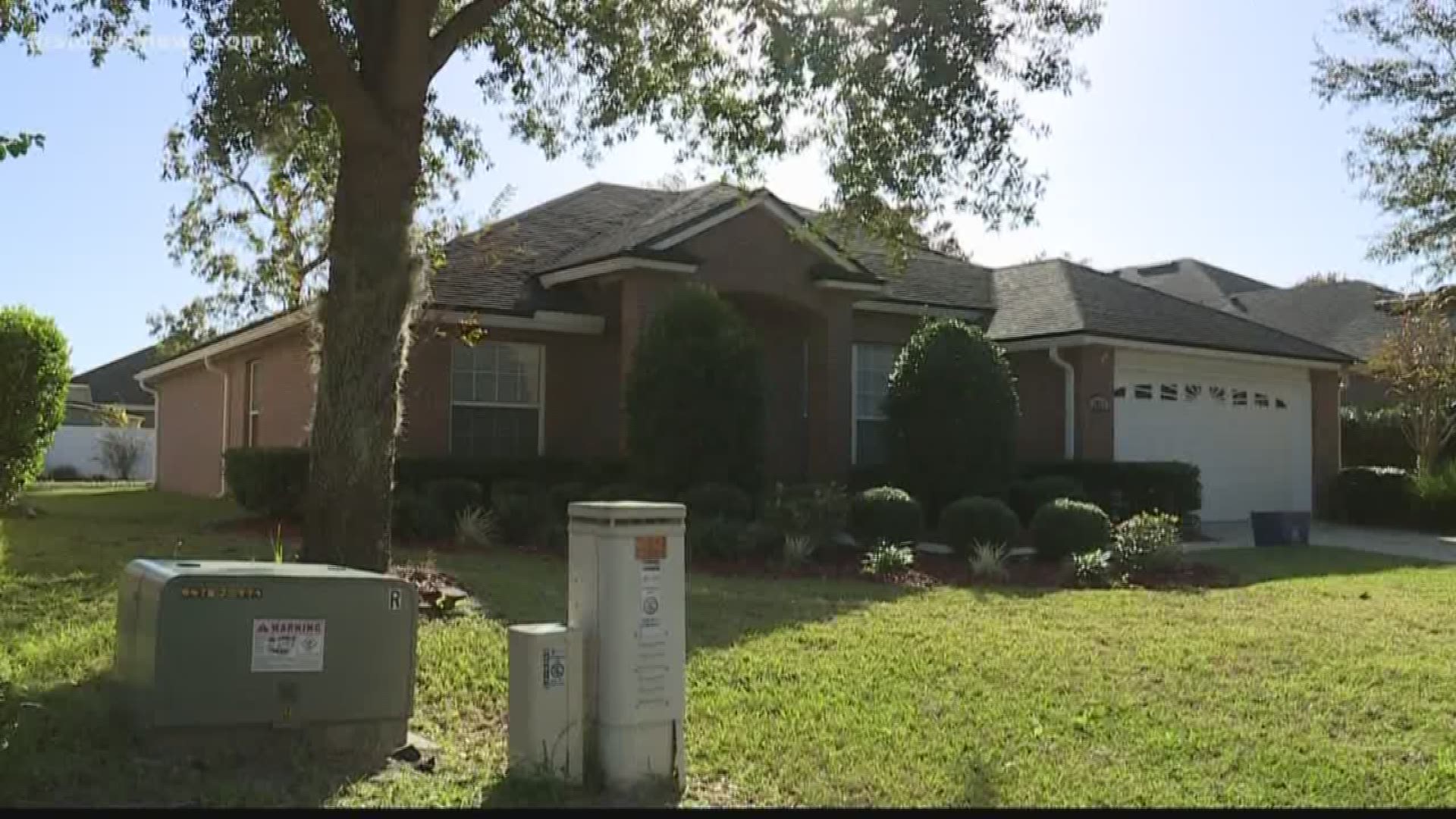 A local woman moved into a home in Oakleaf Plantation, but the day after she moved In, she had to move out -- and was out of thousands of dollars.