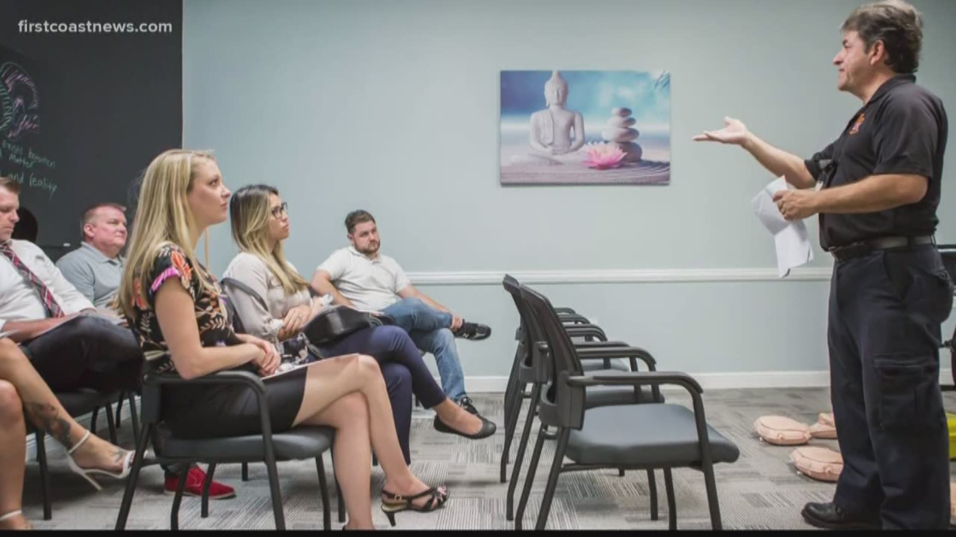 A retired paramedic is touring the state, teaching people how to use Narcan, which can save a life during a opioid overdose.