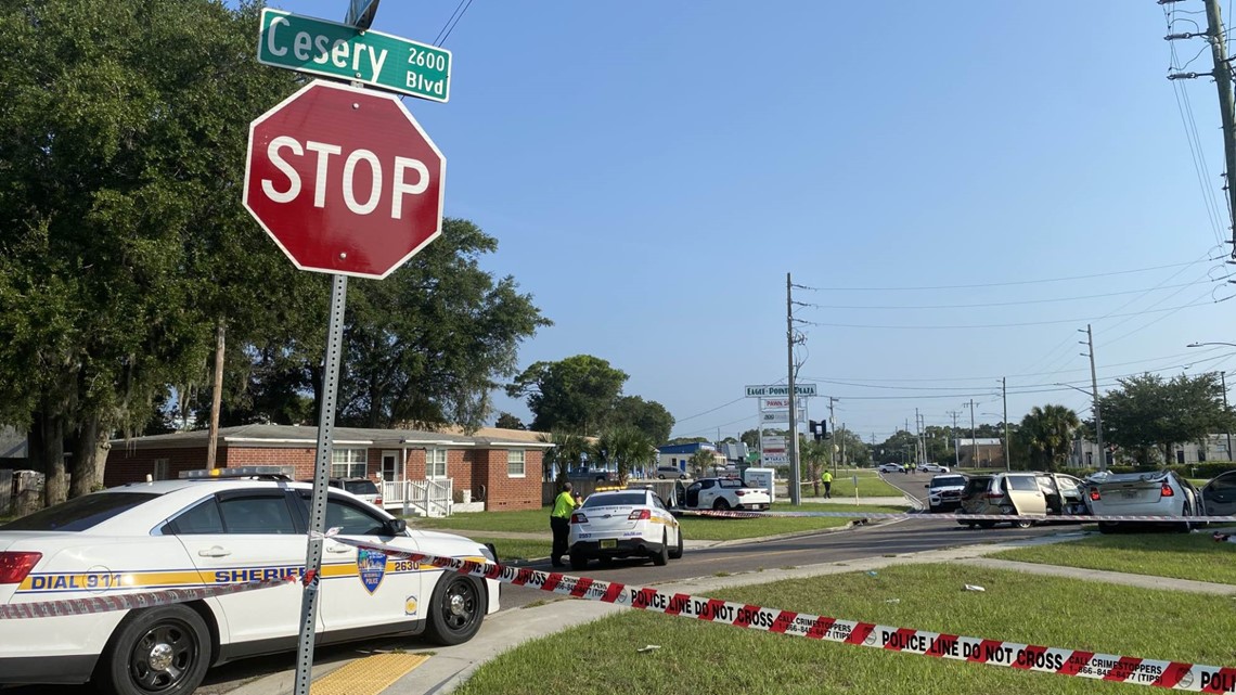3 people seriously injured in Arlington crash in Jacksonville ...