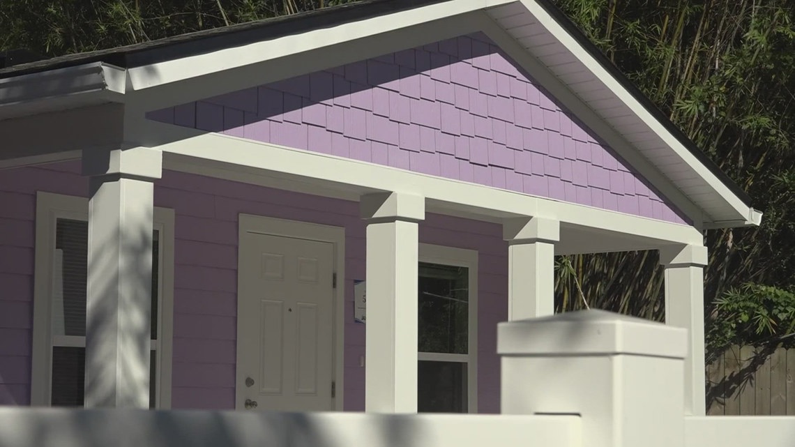 Youth Crisis Center debuts new initiative for expecting, young mothers facing homelessness