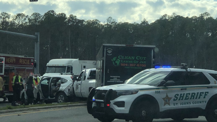 Multiple vehicles involved in crash in St. Johns County