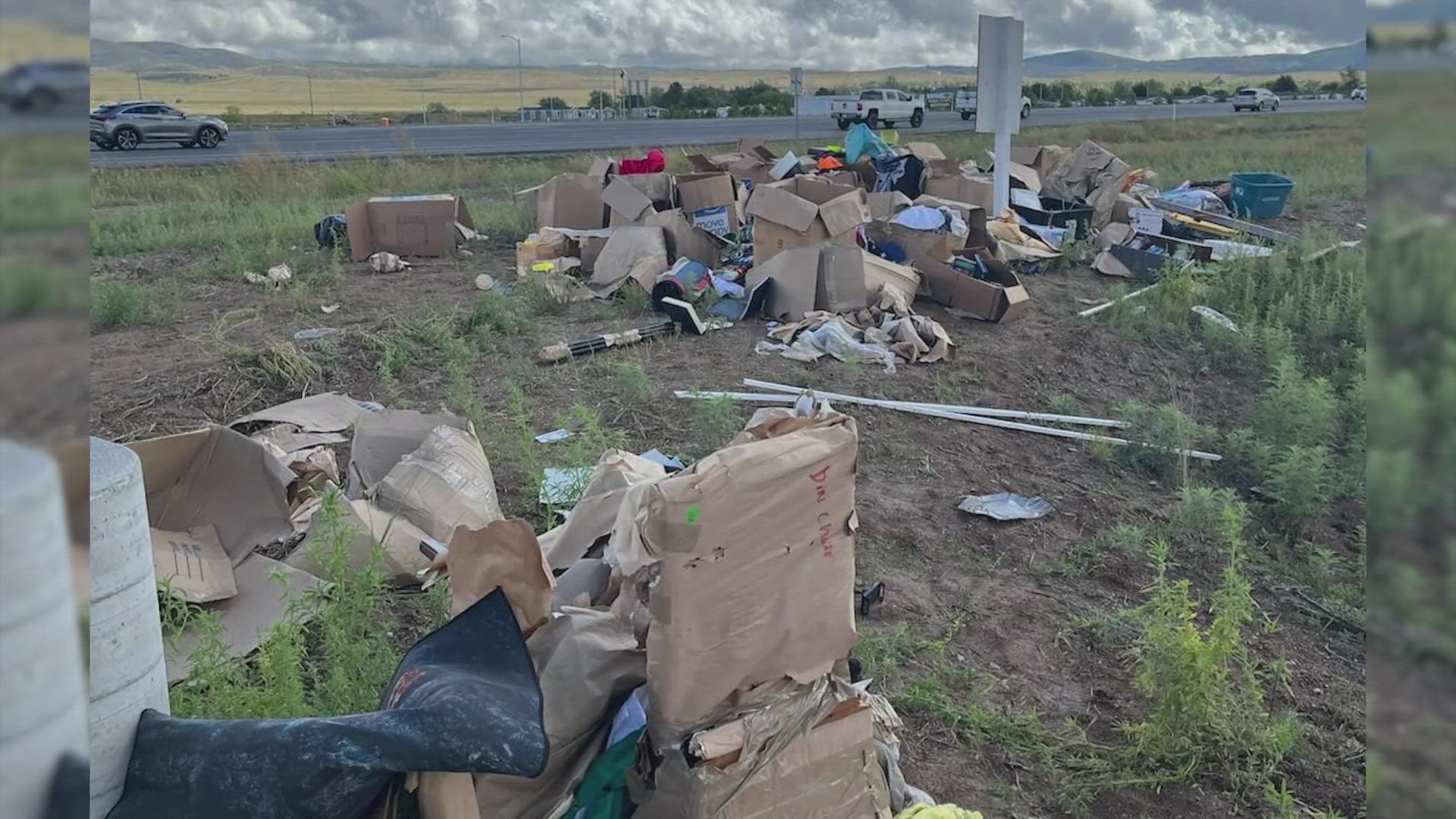 The family was moving to Jacksonville when their belongings were scattered and stolen along an Arizona highway.