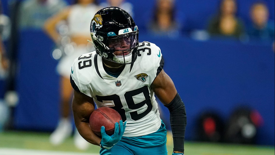 Jacksonville Jaguars wide receiver Jamal Agnew (39) returns a