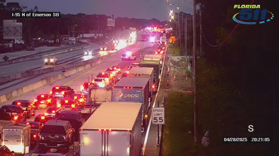 Crash on I-95 South closes all lanes near Emerson Street