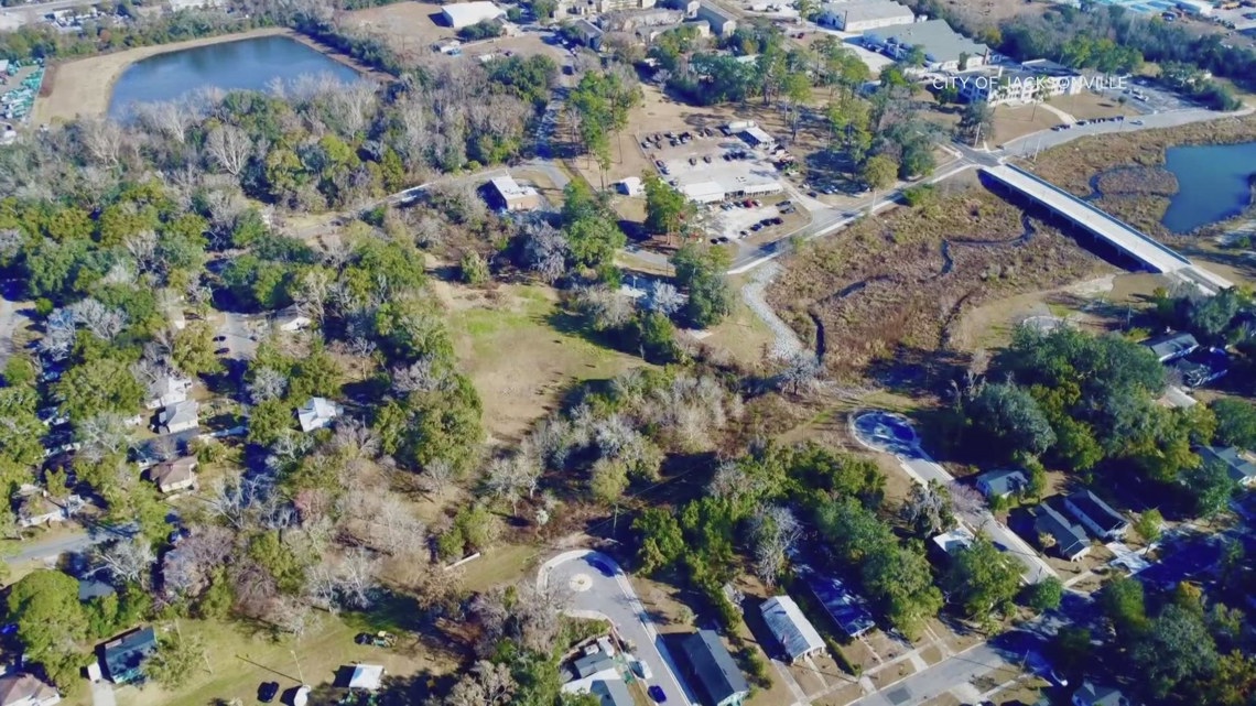 Transformation of McCoys Creek headwaters kicks off in North Riverside ...