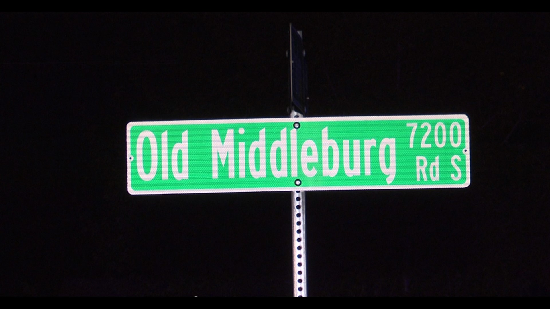 Woman dies in Old Middleburg Road crash