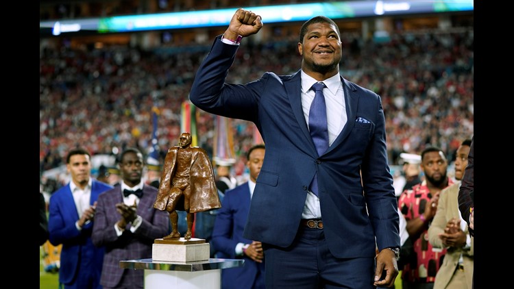 Jaguars reportedly trade DE Calais Campbell to Ravens