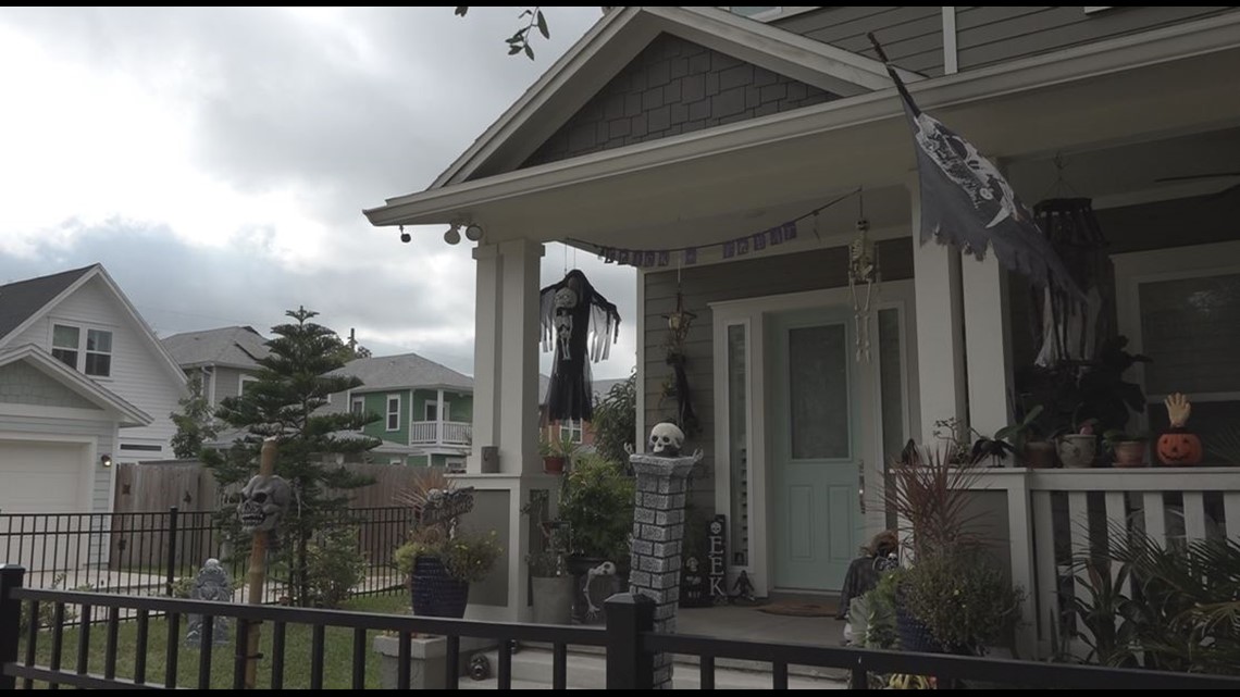 Historic Springfield getting in the spooky spirit for Halloween - Vimarsana News