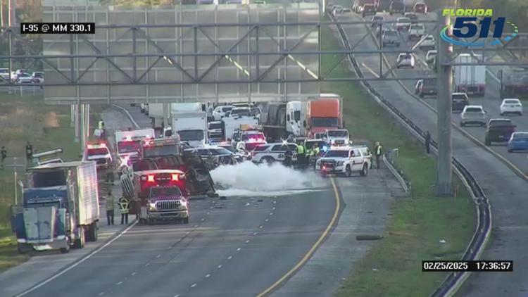 CO2 semitruck crash shuts down I-95 North in St. Johns County ...