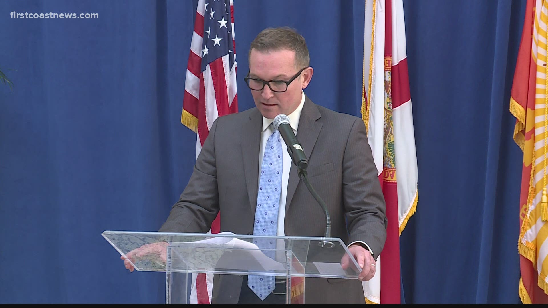 Mayor Curry's tweet said Jacksonville residents must meet "certain federal qualifications" to receive assistance.