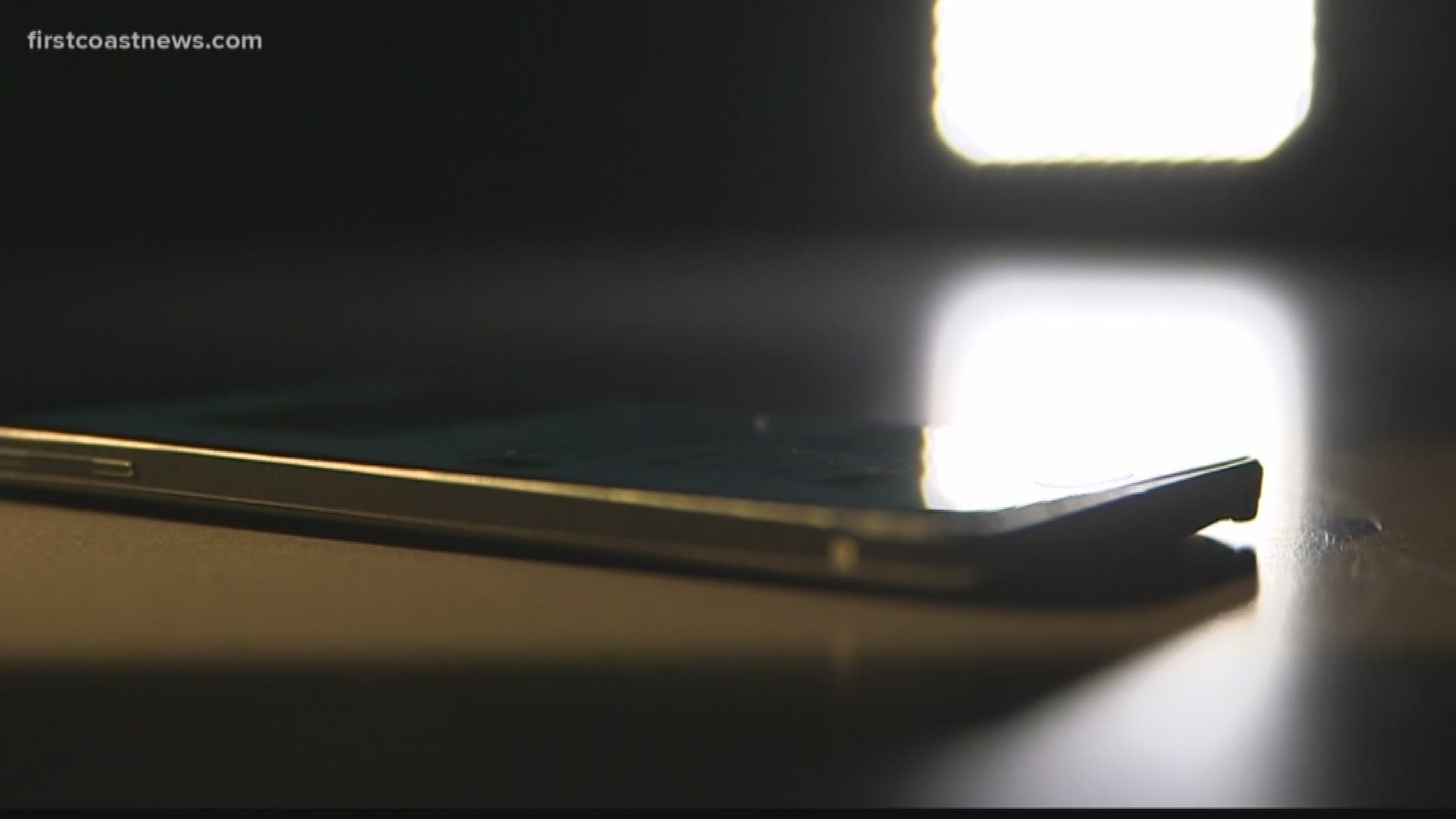 Is Your Child Addicted To Their Smartphone Firstcoastnews Com
