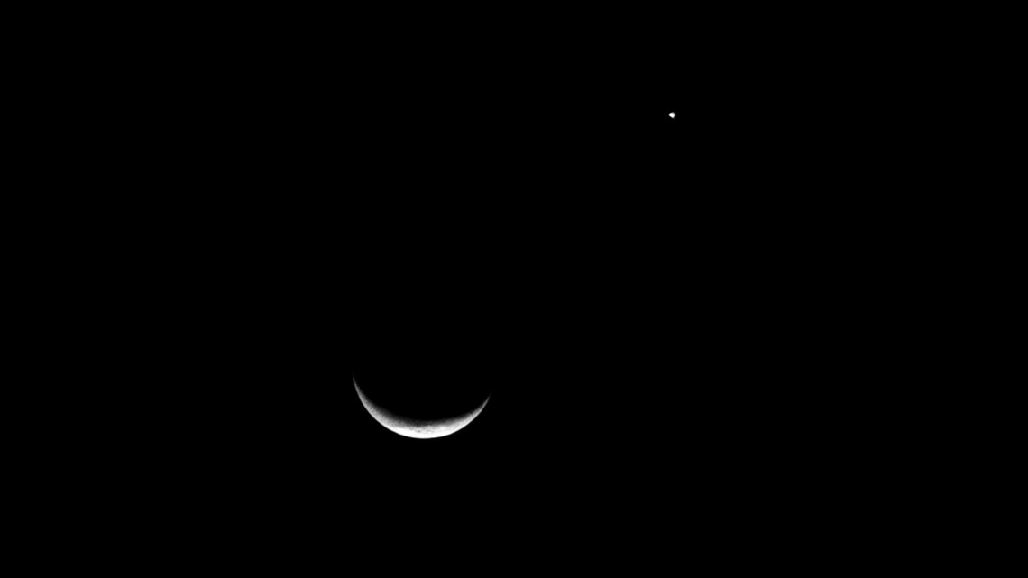 Venus and the crescent moon light up the early morning sky on Nov. 9