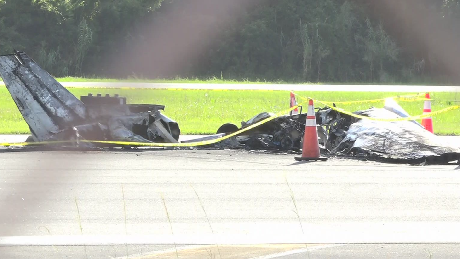 Flight instructor, prospective student killed after small plane crashes at Northeast Florida Regional Airport