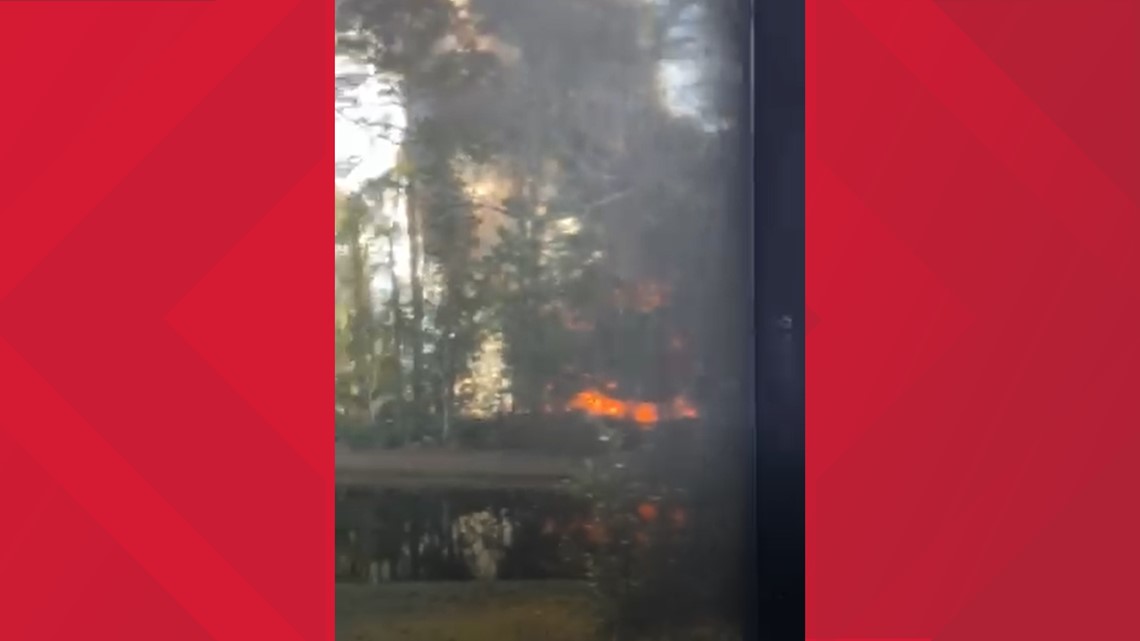 Firefighter injured in shed fire near Mandarin High School - Vimarsana News