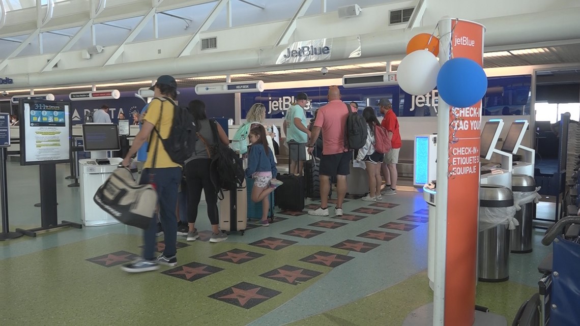 Rise in travel costs not stopping vacationers. Here's how to save - Vimarsana News