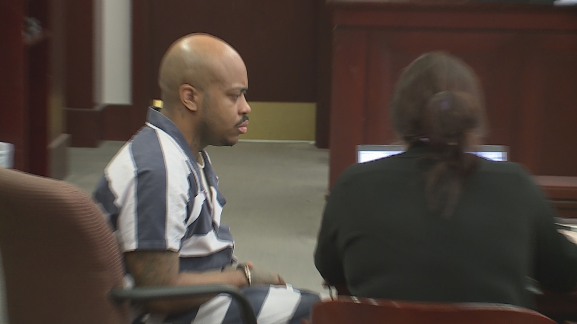 Nurse impersonator pleads guilty in veteran neglect case; sentencing ...