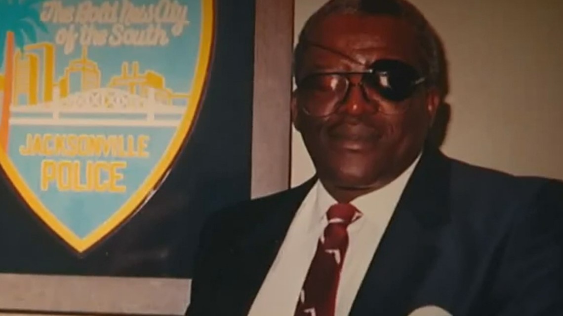 Police looking for tips in 1995 murder of Jacksonville detective - Vimarsana News