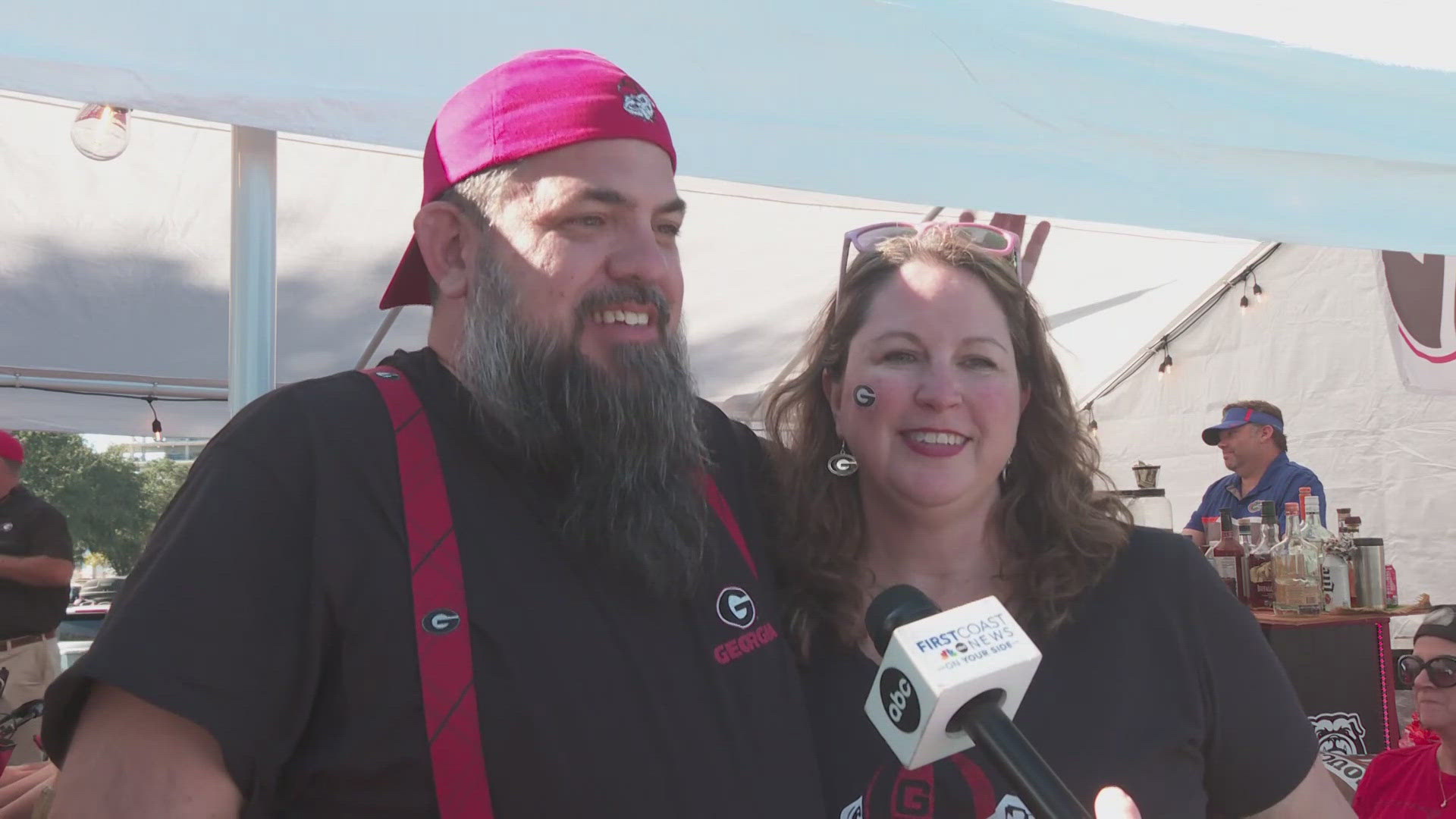 Fans gathered outside EverBank Stadium Saturday evening to party along to the annual Gators vs. Bulldogs showdown.