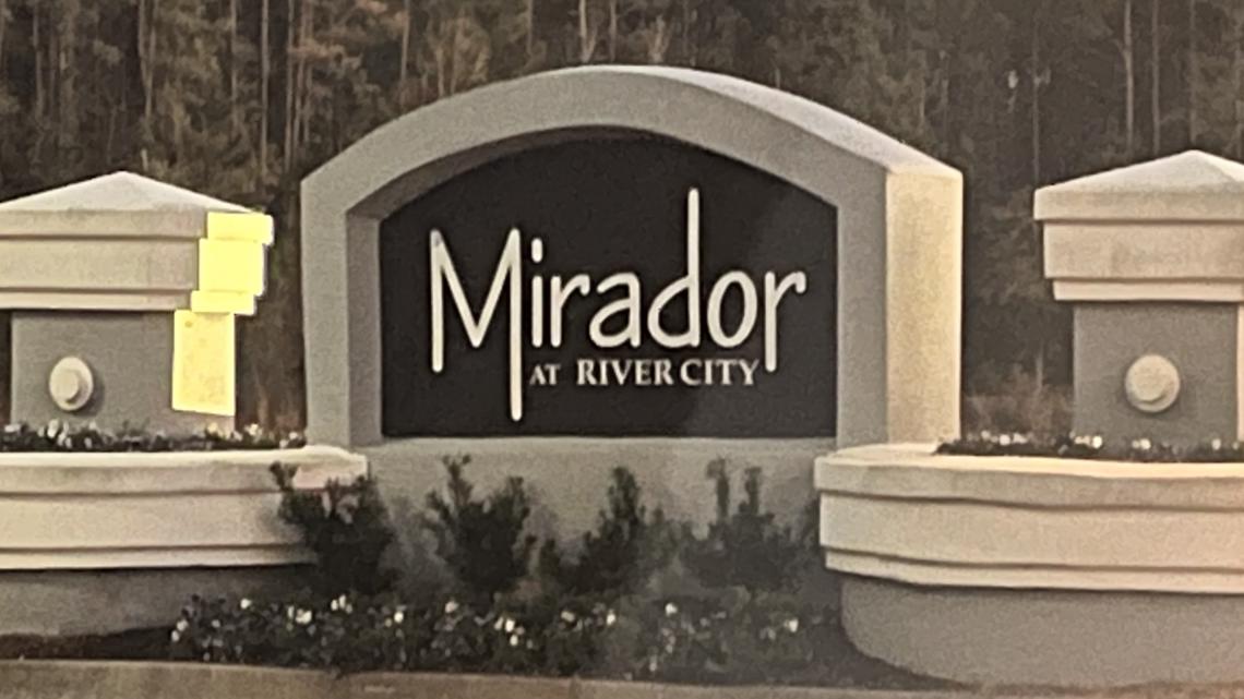 Dozen car break-ins at apartment complex near Jax airport - Vimarsana News