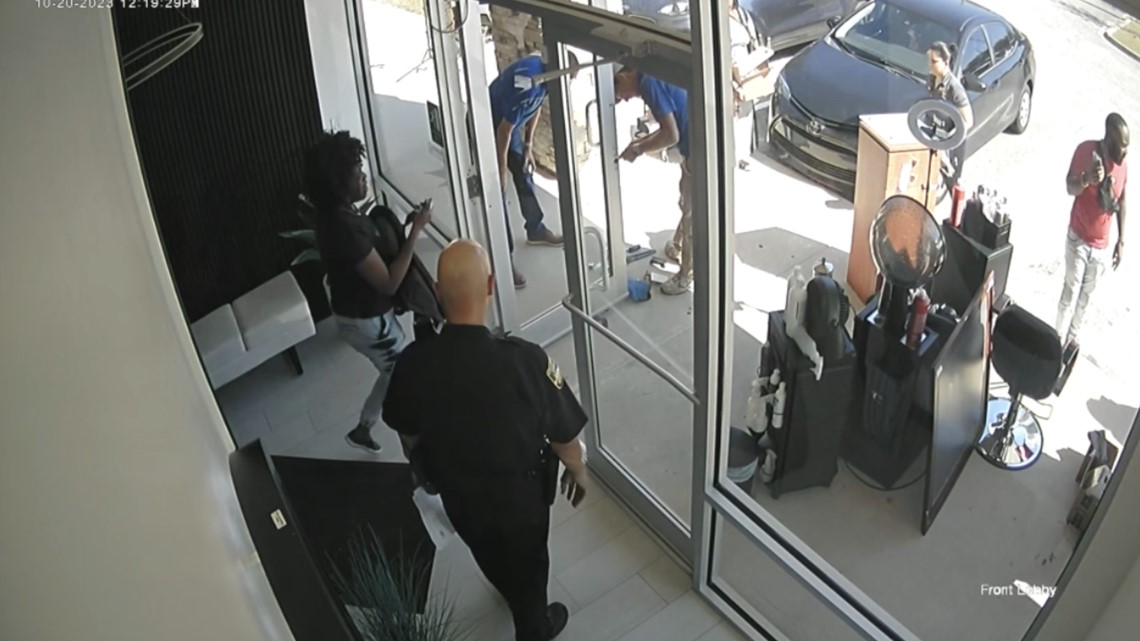 Jacksonville salon owner claims she was unfairly evicted - Vimarsana News