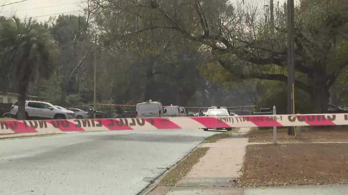 Jacksonville man killed outside home on Monteau Drive Sunday - Vimarsana News