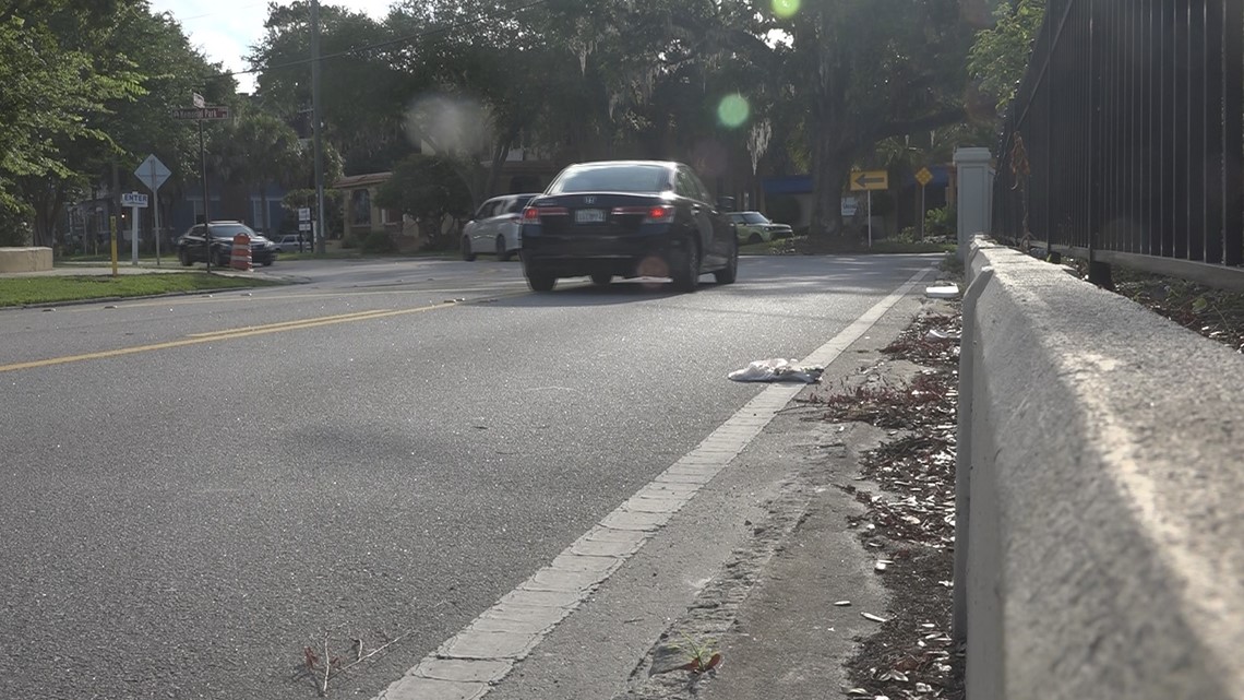 Trash in the road can impact flooding this hurricane season - Vimarsana News