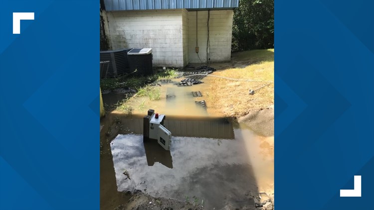 Ask Anthony: Septic tank mess forces Jacksonville business owner to close her doors
