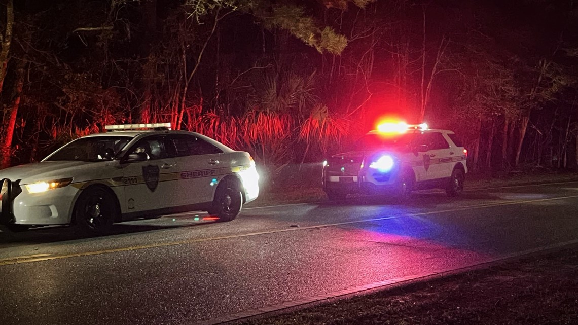 Why are police on Starratt Road in Jacksonville on Tuesday? - Vimarsana News