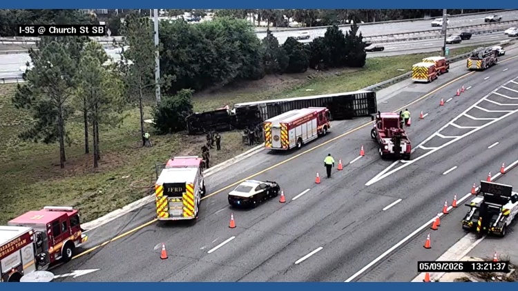 Left lane blocked on I-95 south in Jacksonville near Church Street